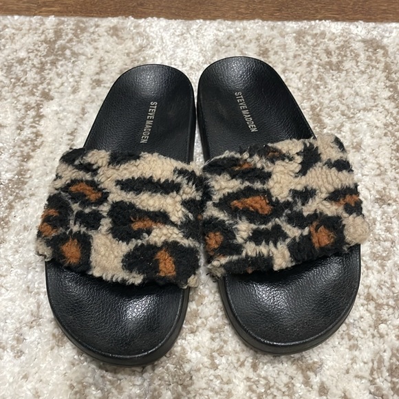 Steve Madden women’s slides size 9 - Picture 3 of 3